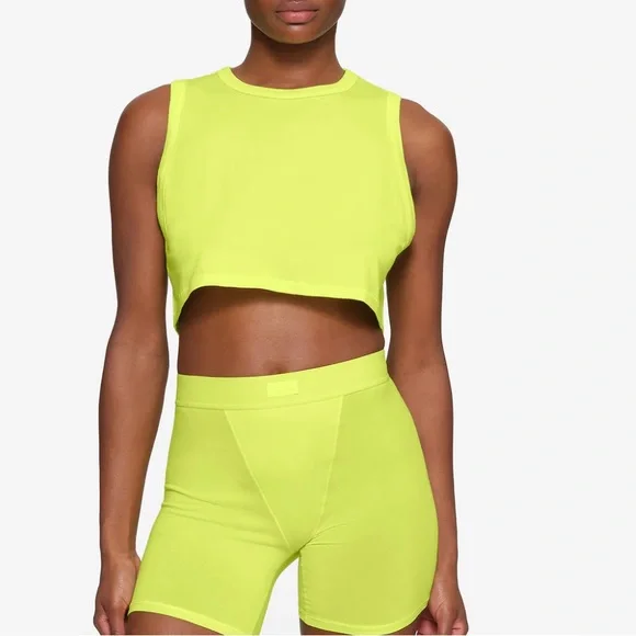 SKIMS BOYFRIEND Crop Tank in Limited Edition Yellow Highlighter NWT - Picture 2 of 5